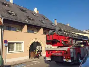 chronik-dach1_feuerwehr-krems-4c